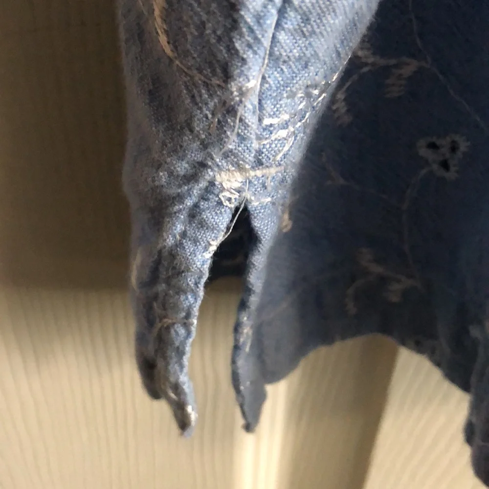 Bobbie Brooks woman’s 22/24 button down shirt - Picture 4 of 7